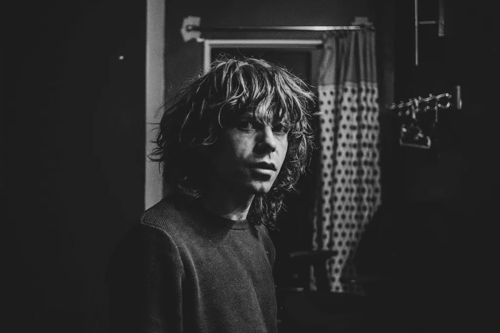 Jesse Welles Writes Simple Protest Songs But He’s Complex